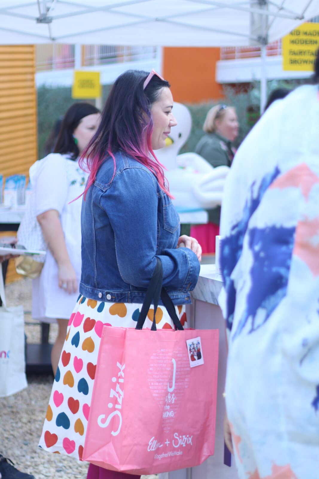 15 Tips For Alt Summit First Timers - Find the largest goodie bag first