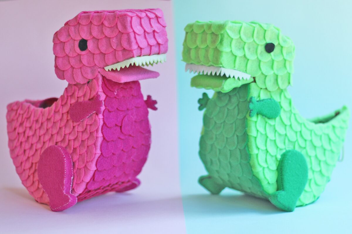 How to make a felt dinosaur bag tutorial