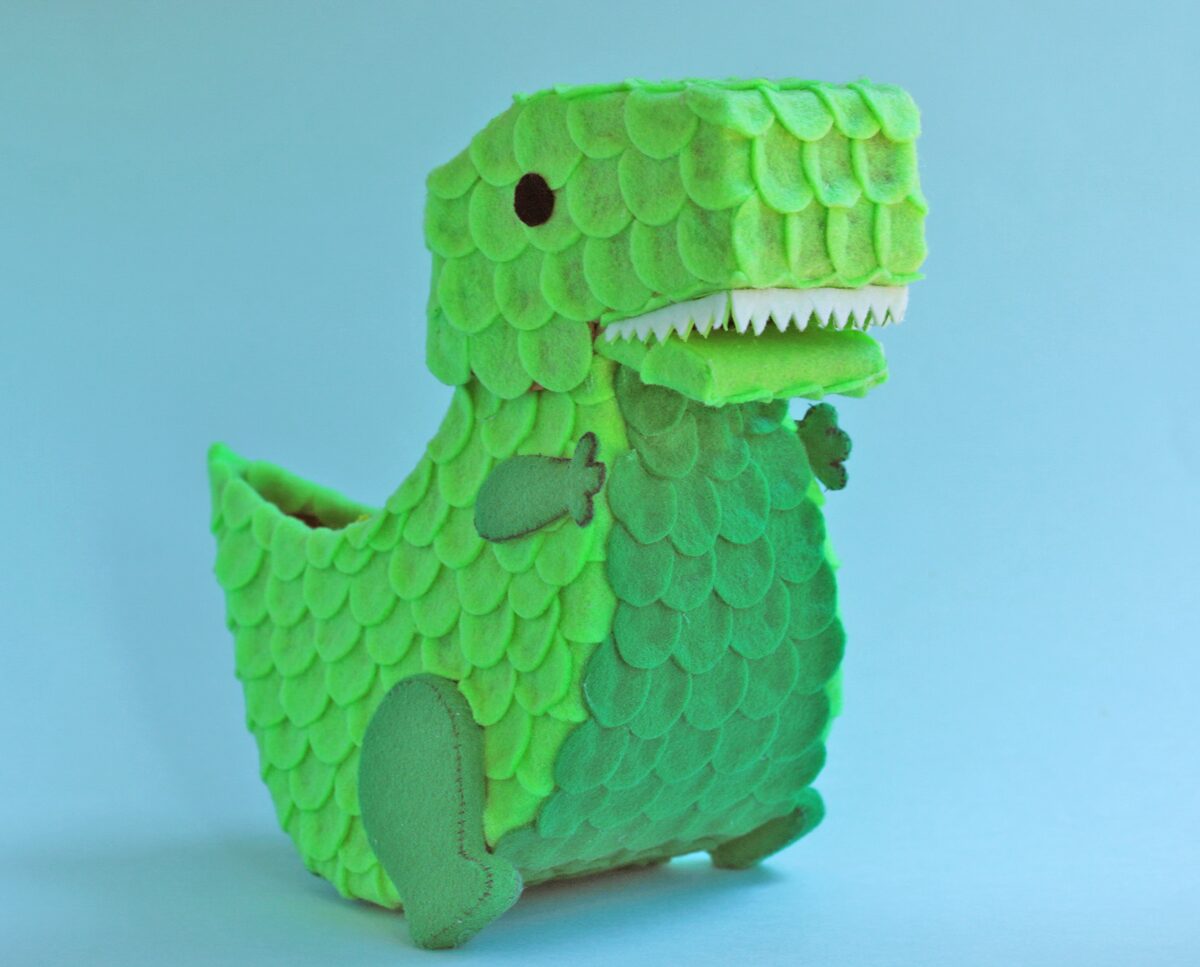 How to make a felt dinosaur bag tutorial