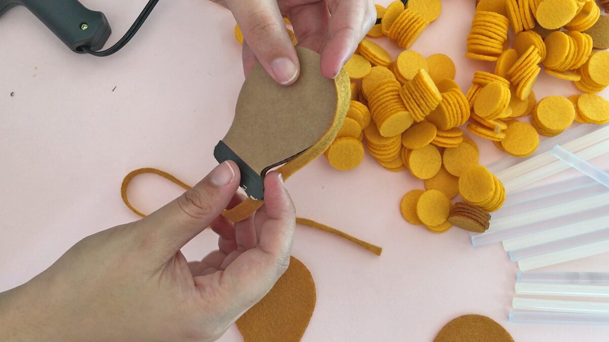 How to make a felt dinosaur bag tutorial