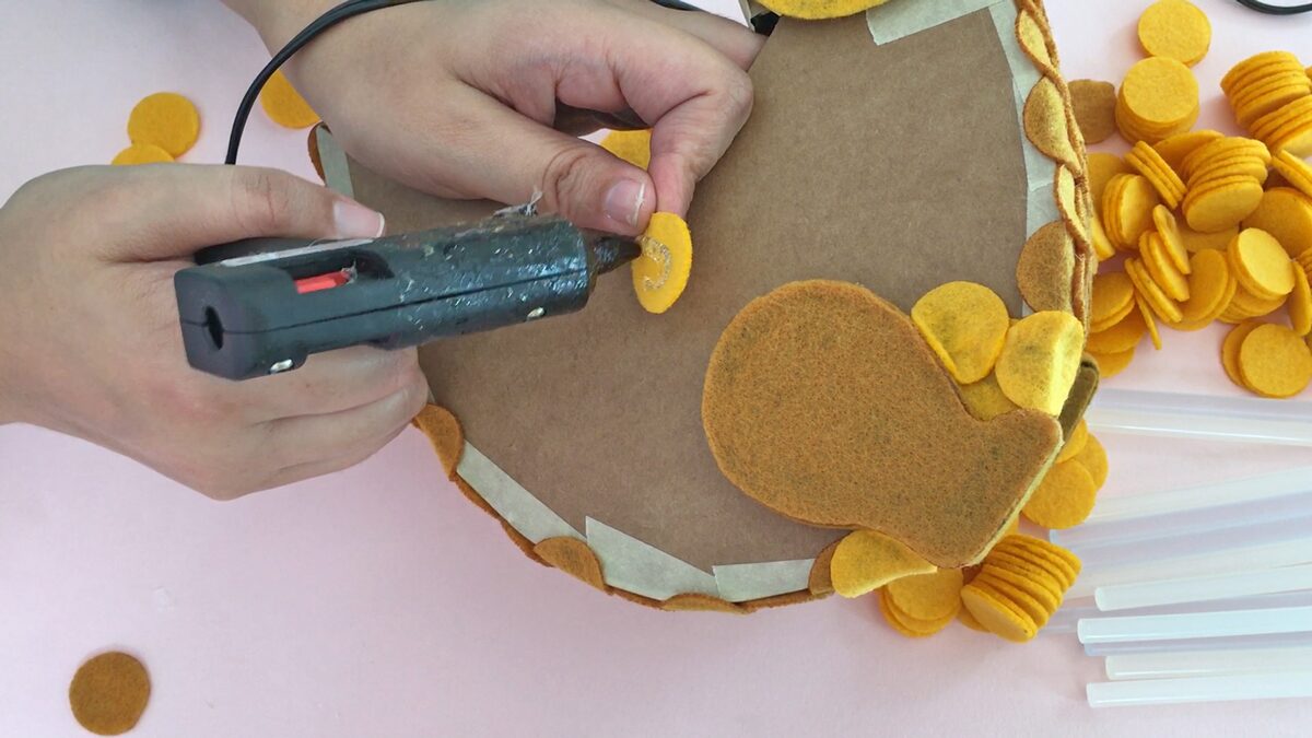 How to make a felt dinosaur bag tutorial