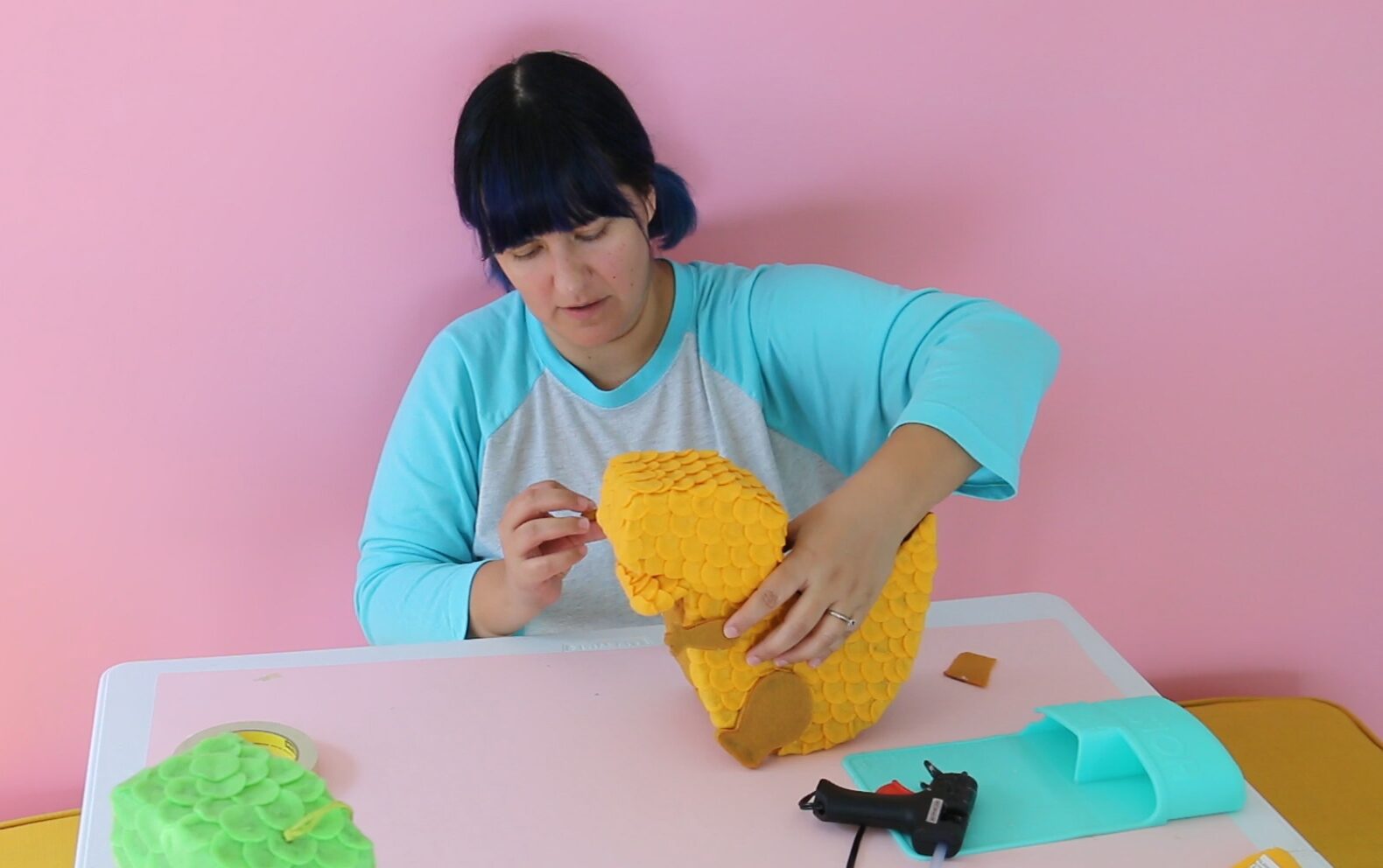 How to make a felt dinosaur bag tutorial