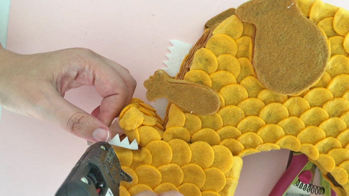 How to make a felt dinosaur bag tutorial