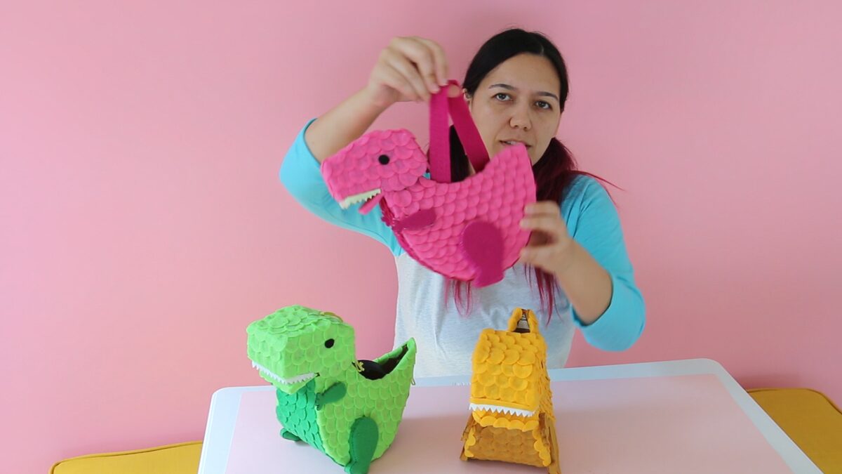 How to make a felt dinosaur bag tutorial