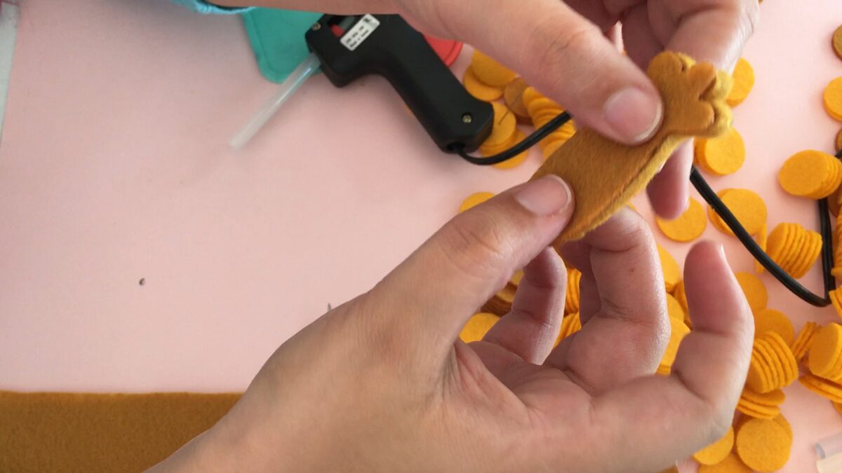 How to make a felt dinosaur bag tutorial